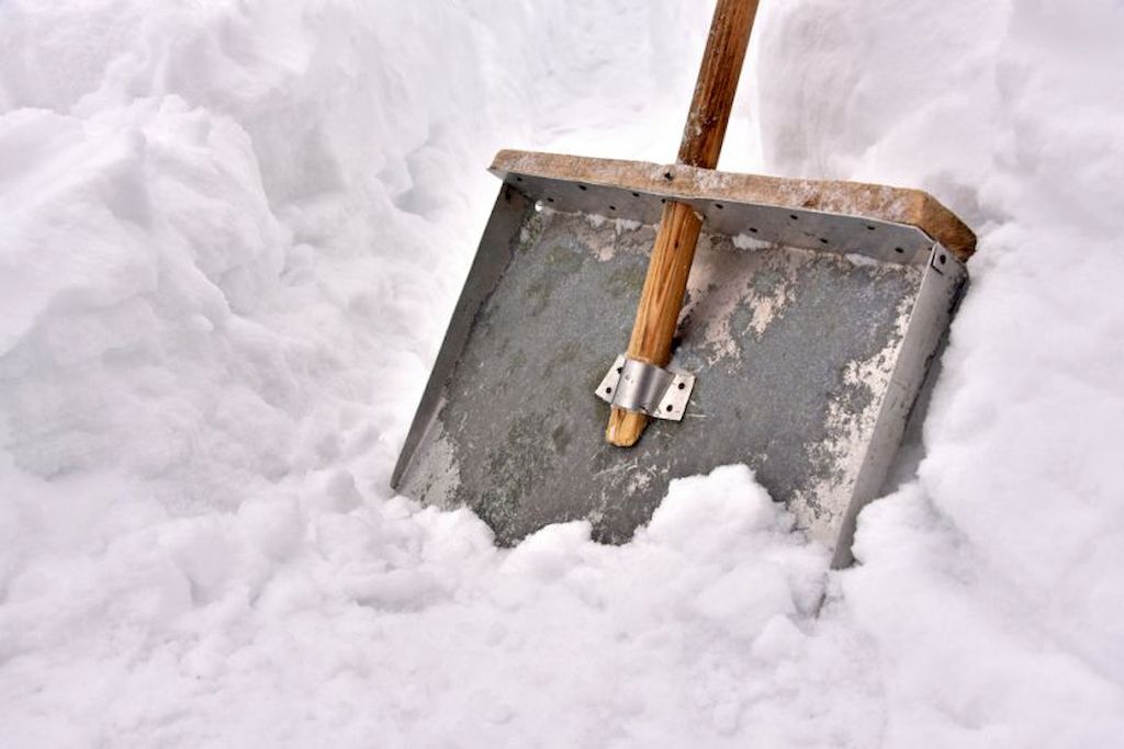 Самодельная лопата для уборки снега