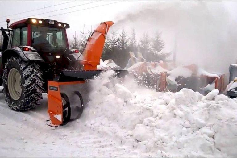 Снегоочиститель для машины