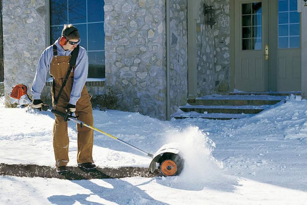 ♻ Насадка на триммер для уборки снега: как сделать самодельный .
