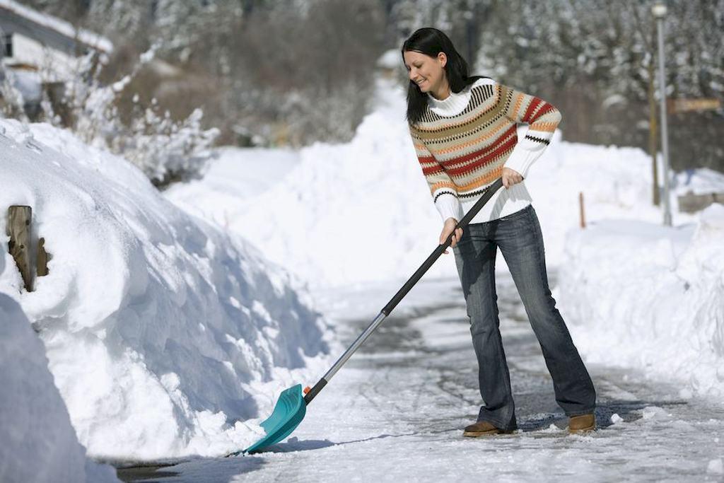 Лопата снеговая с функцией регулирования